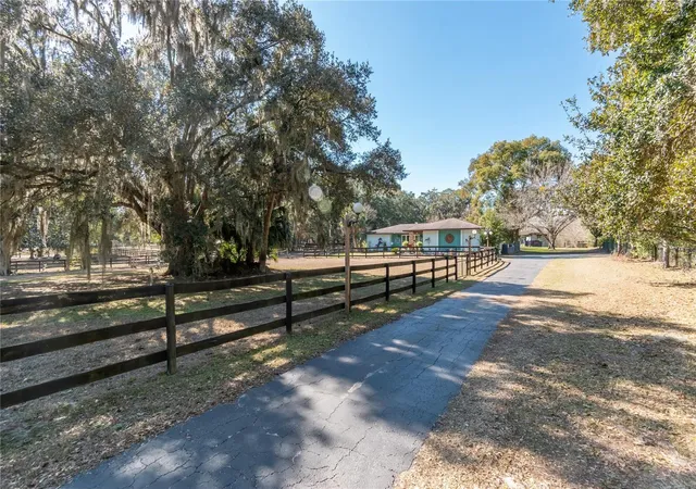 1st image of 26 Wood Ridge Dr, Ocala, FL 34482 | MLS# OM715792