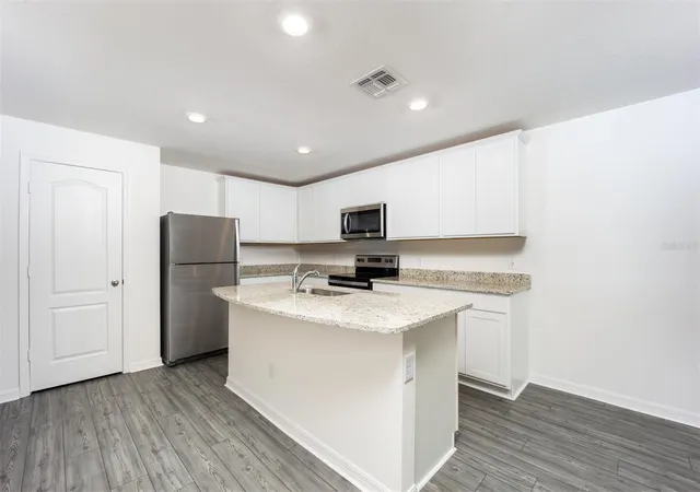 Photo 3 of House for sale at 3171 Seville St, Lake Alfred, FL 33850 | MLS# TB8459789 | Listing updated on 2026-03-08