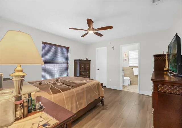 Photo 4 of Single family home for sale at 7702 Legacy Ln, Orlando, FL 32818 | MLS# O6370165 | Listing updated on 2026-09-29