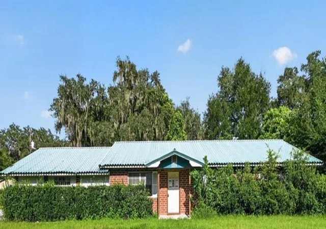 Photo 1 of Single family home for sale at 119 N West St, Bushnell, FL 33513 | MLS# O6370166 | Listing updated on 2026-10-02