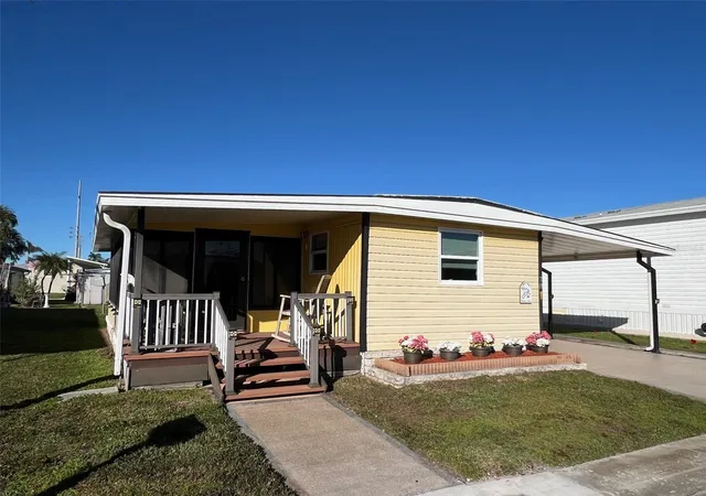 Photo 2 of Manufactured home for sale at 11300 124th Avenue #70, Largo, FL 33778 | MLS# TB8459847 | Listing updated on 2026-08-17