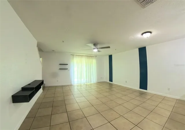 Listing Photo 4 - Condo for sale in building located at 215 Glowing Peace Ln, ORLANDO, FL 32824 - Unit #86