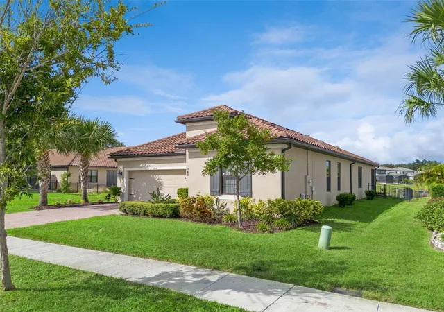 Photo 2 of Single family home for sale at 3964 Carrick Bnd Dr, Kissimmee, FL 34746 | MLS# O6370259 | Listing updated on 2026-09-12