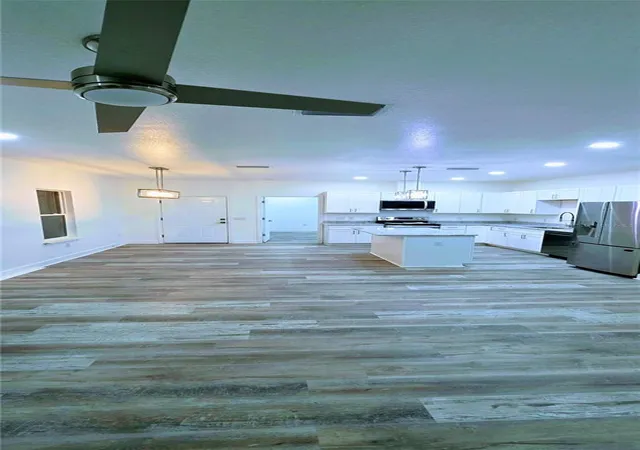 3rd image of 350 Ne 20Th Ter, Gainesville, FL 32641 | MLS# GC536267