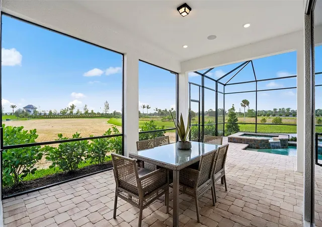 Photo 23 of Single family home for sale at 7452 Summer Ct, SARASOTA, FL 34231 | MLS# TB8460013 | Listing updated on 2026-10-06