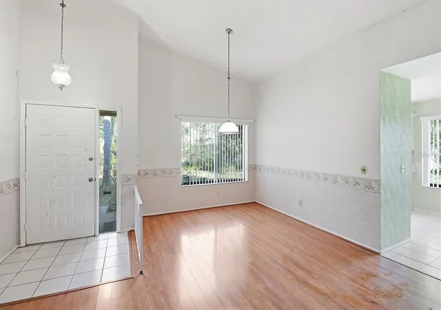 Photo 3 of Townhouse for sale at 519 Stanton Pl, Longwood, FL 32779 | MLS# S5140902 | Listing updated on 2026-09-27
