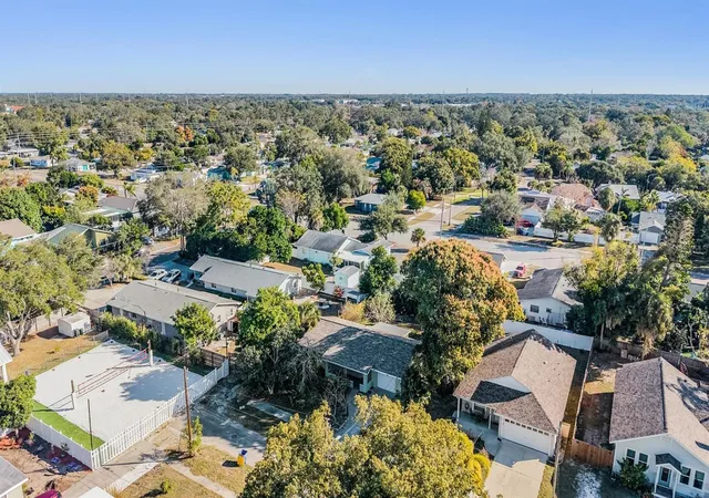 5th image of 2025 Plaza Dolores, Clearwater, FL 33755 | MLS# TB8460060