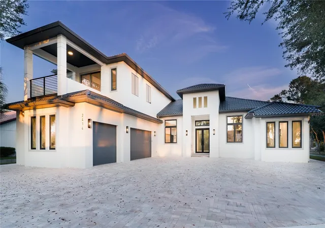Single family home for sale at 2414 Bayshore Rd, Nokomis, FL 34275 | MLS# A4676619 | Listing updated on 2026-09-26