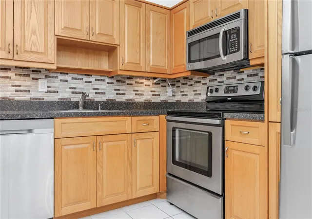 3rd image of 3300 Fox Chase Cir N, PALM HARBOR, FL 34683
