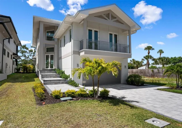 Photo 1 of Single family home for sale at 533 Venice Ln, Sarasota, FL 34242 | MLS# A4676632 | Listing updated on 2026-10-20