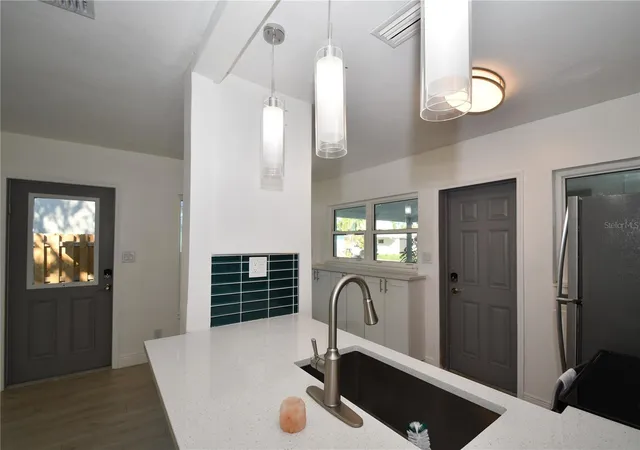 2nd image of 547 Trade Winds Dr, Dunedin, FL 34698 | MLS# TB8460128