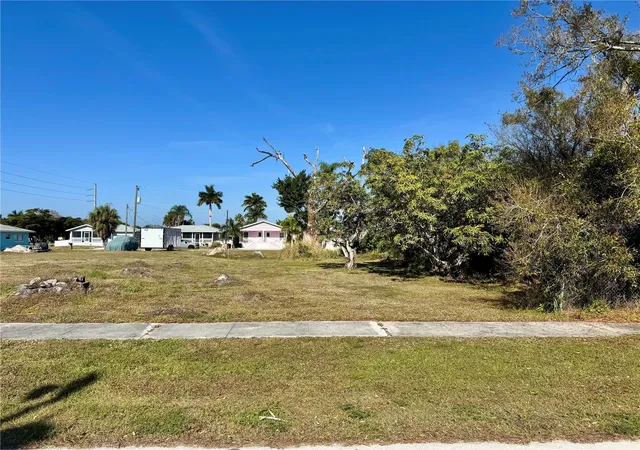 3rd image of 623 Fitzhugh Ave, Punta Gorda, FL 33950 | MLS# C7519559