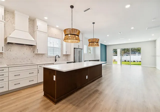 Photo 3 of Sale Pending at 1104 W Ohio Ave, Tampa, FL 33603 | MLS# TB8460349 | Listing updated on 2026-09-16