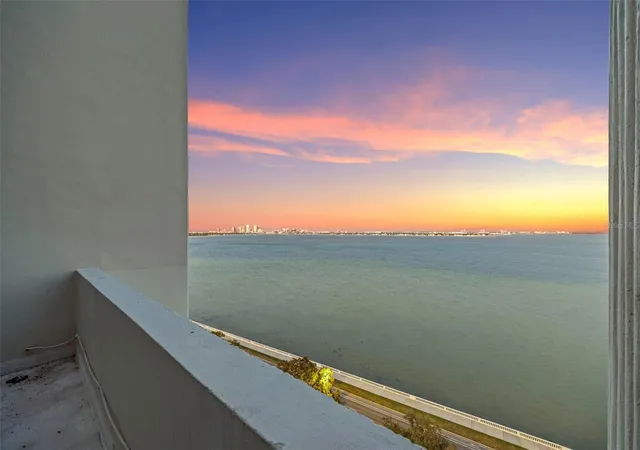 2nd image of 4141 Bayshore Blvd #1702, Tampa, FL 33611 | MLS# TB8460356
