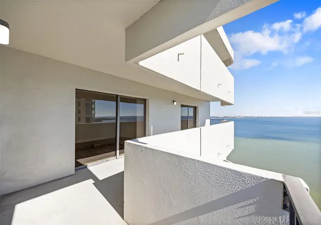 3rd image of 4141 Bayshore Blvd #1702, Tampa, FL 33611 | MLS# TB8460356
