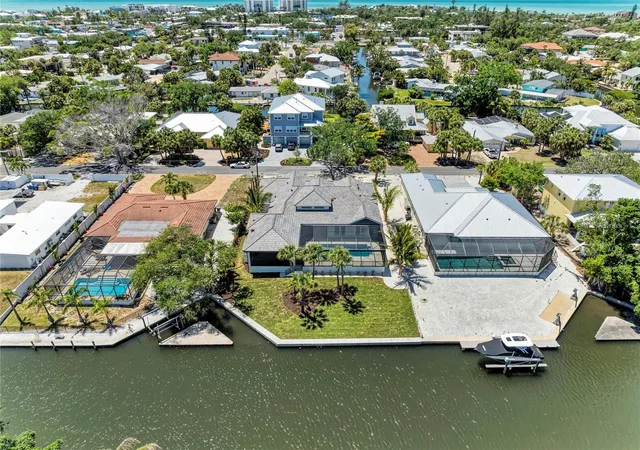 Homes for sale in Sarasota, FL | 5103 Windward Ave, Sarasota, FL 34242 | MLS# A4676707