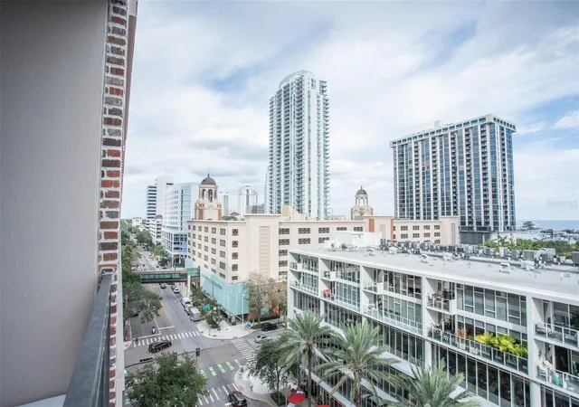 4th image of 175 2Nd St S, St. Petersburg, FL 33701