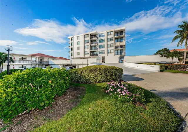 Homes for sale in St Petersburg, FL | 6210 Sun Blvd #408, St Petersburg, FL 33715 | MLS# TB8460411