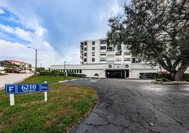 Homes for sale in St Petersburg, FL | 6210 Sun Blvd #408, St Petersburg, FL 33715 | MLS# TB8460411