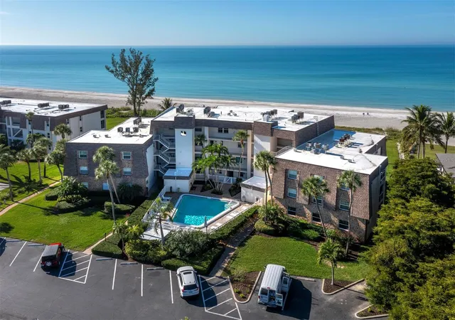 Homes for sale in Longboat Key, FL | 5231 Gulf Of Mexico Dr #104, Longboat Key, FL 34228 | MLS# A4676730