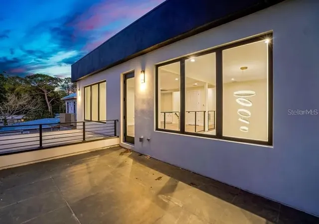 Photo 4 of Single family home for sale at 2475 Bay St, Sarasota, FL 34237 | MLS# A4676732 | Listing updated on 2026-09-30