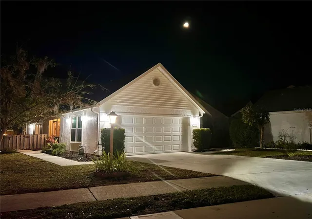 Photo 1 of Single family home for sale at 7801 Ontario St Cir, Sarasota, FL 34243 | MLS# A4676752 | Listing updated on 2026-09-05