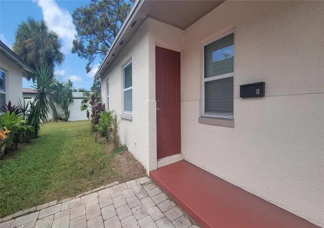 Photo 1 of House for sale at 6625 S W Shore Blvd, Tampa, FL 33616 | MLS# TB8460599 | Listing updated on 2026-10-02