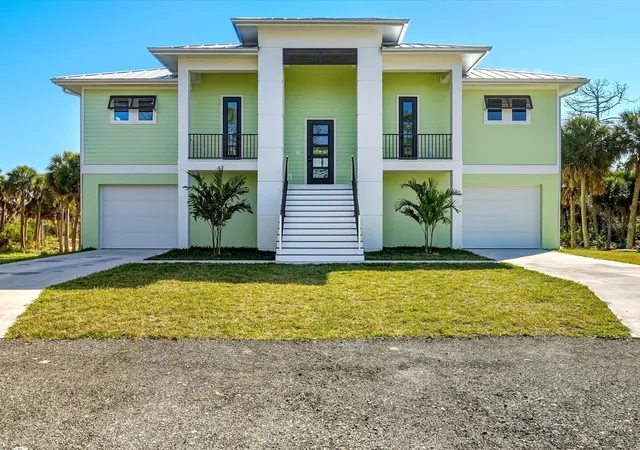 Photo 1 of Single Family Residence at 1091 Lampp Dr, Englewood, FL 34223 | MLS# C7519605 | | Sold on 2026-07-06
