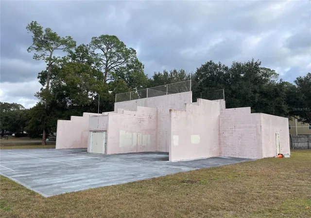 Homes for sale in Gainesville, FL | 501 Sw 75th St #C4, Gainesville, FL 32607 | MLS# GC536303