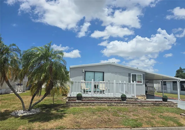 Manufactured home for sale at 5316 53rd Avenue E #O12, BRADENTON, FL 34203 | MLS# A4676841