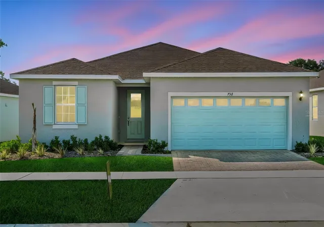 Homes for sale in Lady Lake, FL | 752 Sunshower Dr, Lady Lake, FL 32159 | MLS# G5106174
