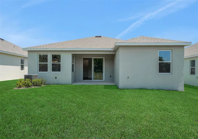Homes for sale in Lady Lake, FL | 752 Sunshower Dr, Lady Lake, FL 32159 | MLS# G5106174