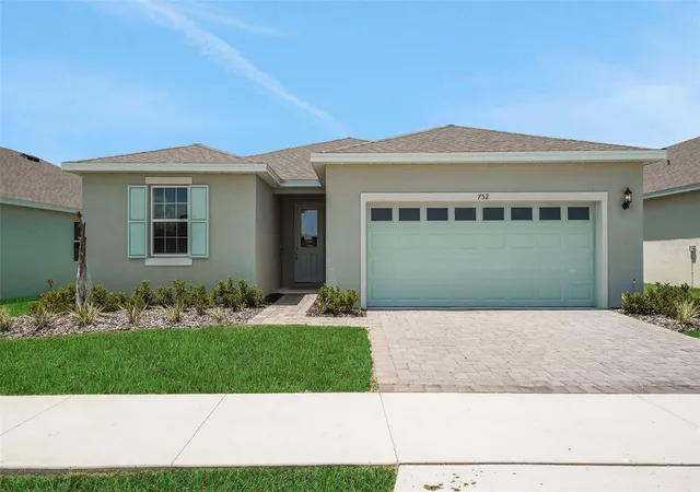 Homes for sale in Lady Lake, FL | 752 Sunshower Dr, Lady Lake, FL 32159 | MLS# G5106174