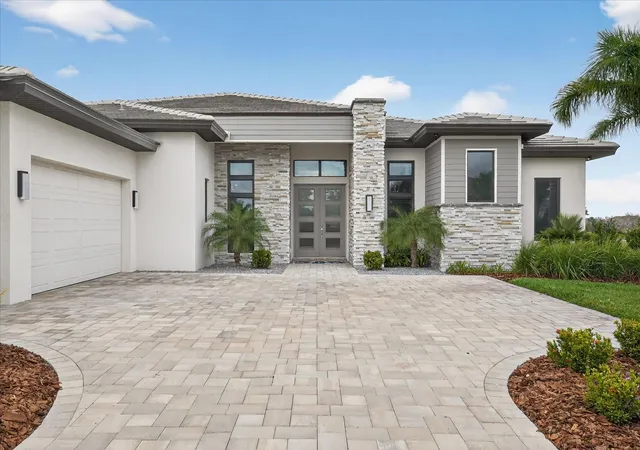 Photo 3 of Single family home for sale at 4034 Butte Trl, Bradenton, FL 34211 | MLS# TB8460746 | Listing updated on 2026-08-29