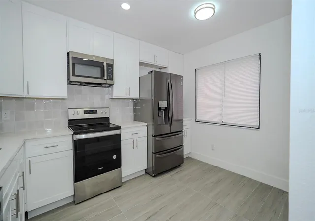 Listing Photo 4 - Condo for sale in building located at 4368 S Lake Pkwy, ORLANDO, FL 32808 - Unit #203
