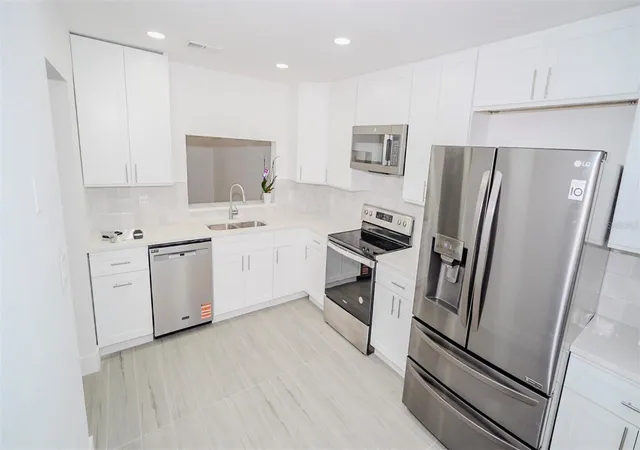Listing Photo 5 - Condo for sale in building located at 4368 S Lake Pkwy, ORLANDO, FL 32808 - Unit #203