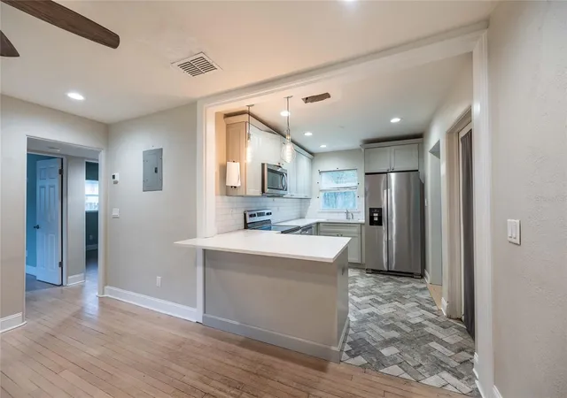 Photo 2 of Single family home for sale at 230 Strathy Ln, Winter Park, FL 32792 | MLS# O6371054 | Listing updated on 2026-08-25