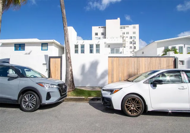 Photo 2 of Single family home for sale at 2071 Cacique St, San Juan, PR 00911 | MLS# PR9118327 | Listing updated on 2026-01-06