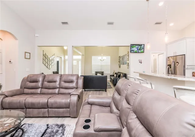 5th image of 5816 Little River Dr, Tampa, FL 33615 | MLS# TB8461138