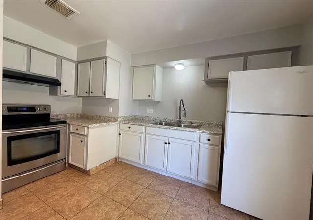 Photo 3 of Single family home for sale at 84 E Marbrisa Way, Kissimmee, FL 34743 | MLS# S5141092 | Listing updated on 2026-08-14