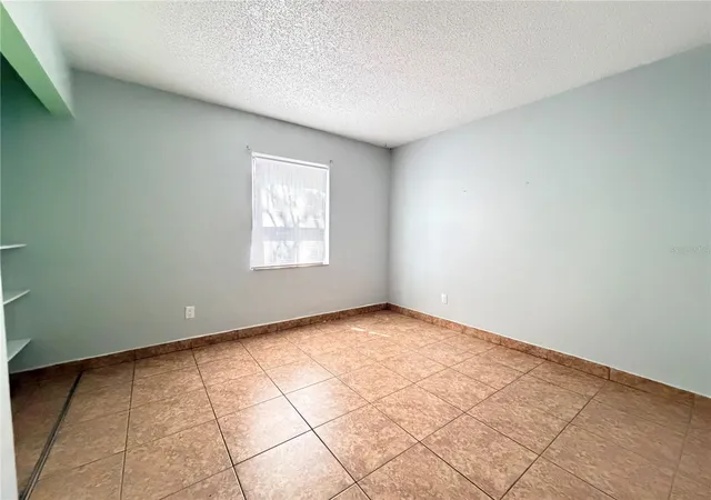 Photo 3 of House for sale at 84 E Marbrisa Way, Kissimmee, FL 34743 | MLS# S5141092 | Listing updated on 2026-08-14