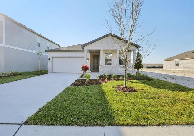Photo 1 of Sale Pending at 10163 Hidden Hammock Loop, Parrish, FL 34219 | MLS# TB8461242 | Listing updated on 2026-08-10