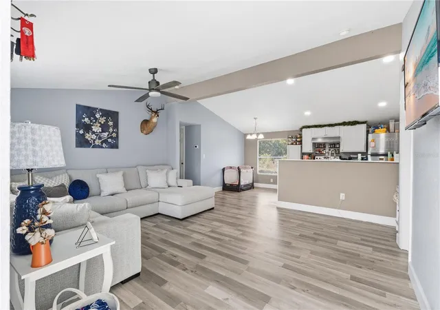 Photo 2 of Manufactured home for sale at 10810 Sportsman Trl, Lakeland, FL 33809 | MLS# L4958296 | Listing updated on 2026-10-01