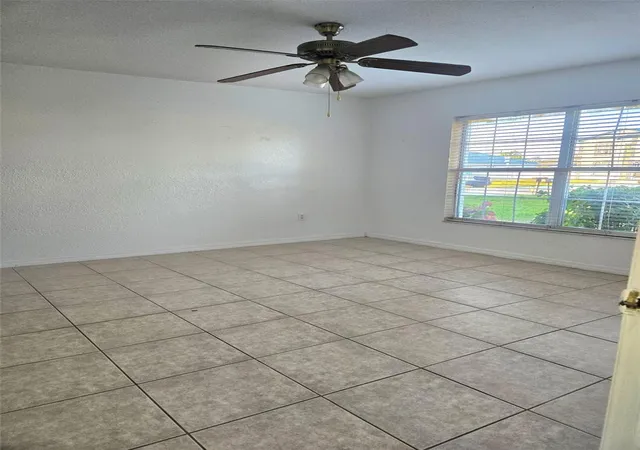 Listing Photo 3 - Condo for sale in building located at 737 Bittern Ln, KISSIMMEE, FL 34759