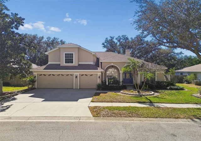 3rd image of 928 Oakview Rd, Tarpon Springs, FL 34689 | MLS# TB8461310