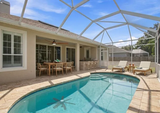 Photo 2 of Single family home for sale at 928 Oakview Rd, Tarpon Springs, FL 34689 | MLS# TB8461310 | Listing updated on 2026-09-30