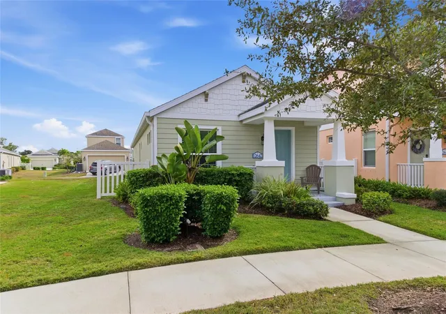 Photo 2 of Single Family Residence at 12642 Shimmering Oak Cir, Venice, FL 34293 | MLS# A4677050 |  | Sold on 2026-02-20