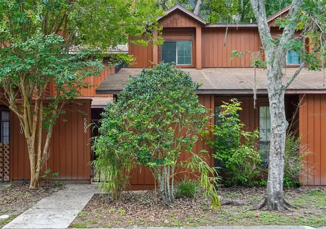 Homes for sale in Gainesville, FL | 5606 Sw 8th Pl, Gainesville, FL 32607 | MLS# O6371312