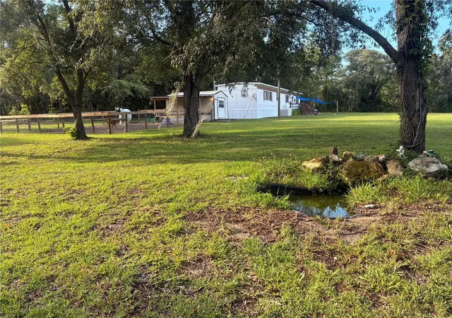 Homes for sale in Morriston, FL | 6250 Se 150th Ave, Morriston, FL 32668 | MLS# OM716103