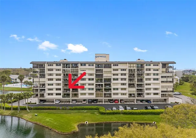Listing Photo 3 - Condo for sale in building located at 11590 Shipwatch Dr, Largo, FL 33774 - Unit #347